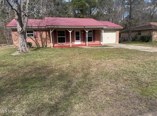 4113 Mimosa Dr, Moss Point, MS 39562