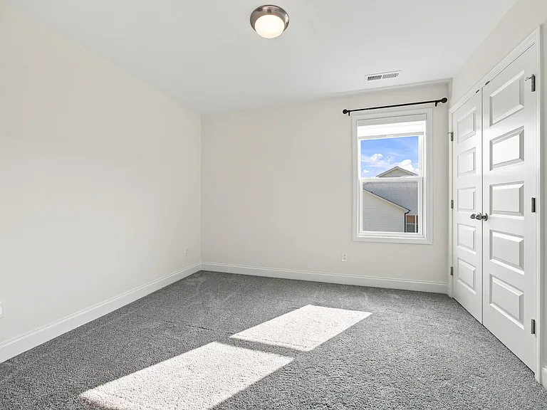 209 Danube Dr — Photo 35
