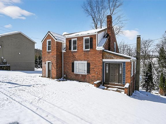 2nd image of 793 Evergreen Rd