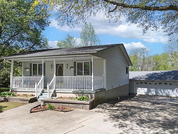 4th image of 14 Burr Oak Dr