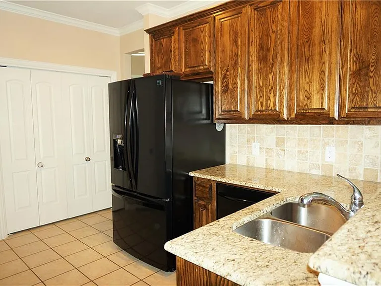 1037 Kyan Ln — Photo 16