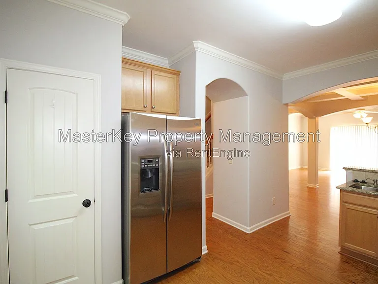 533 Matheson Pl — Photo 10