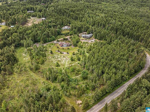 4th image of 83 Songbird Ln