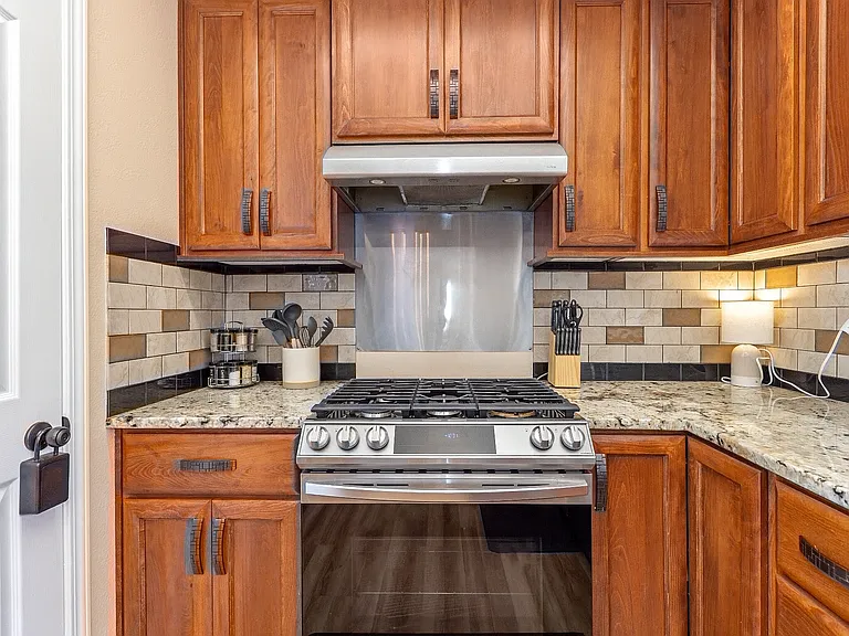 5875 S Hollyhock Way — Photo 18