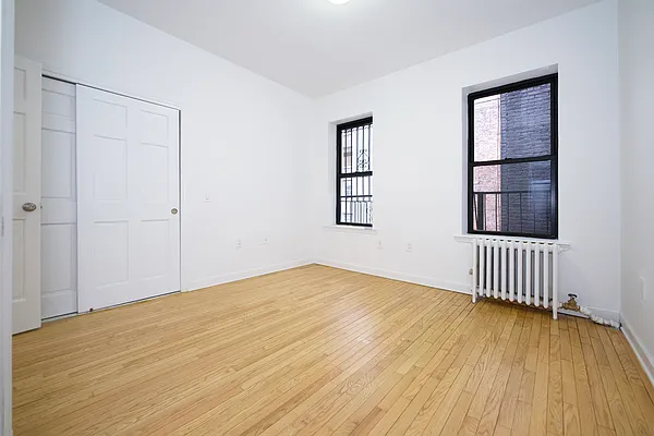 Rented by Buchbinder & Warren | media 7