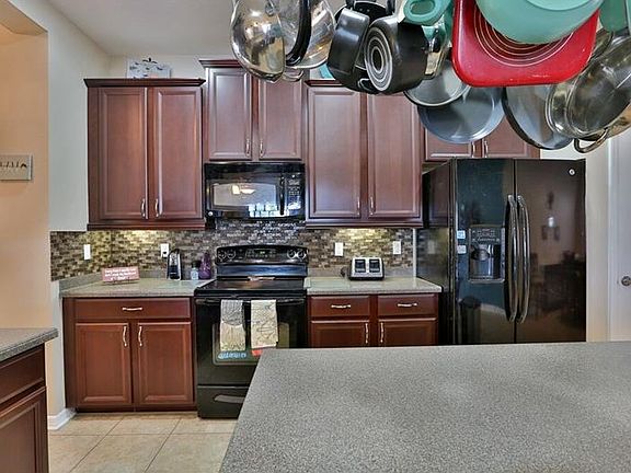 5th image of 611 Marion Hill Ln