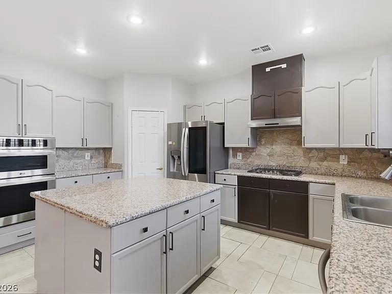 8899 N Sanibel Shore Ave — Photo 18