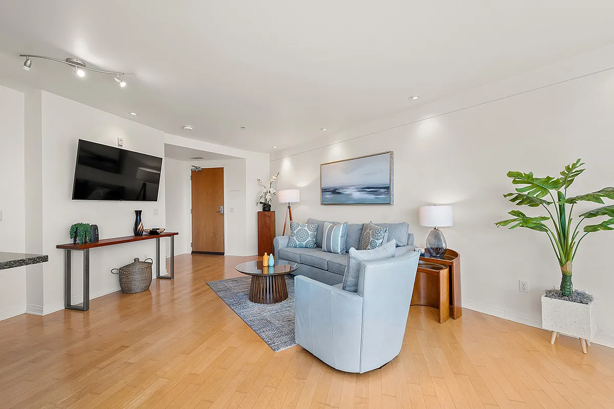 2 bed, 1154 sqft, $5,000 — Photo 2
