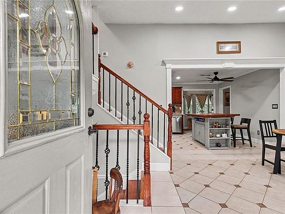 5th image of 1551 Shenta Oak Dr