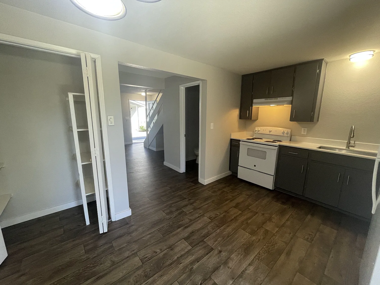 2 bed, 1.5 bath, 952 sqft, $1,999 — Photo 4