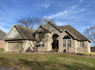 8721 Clear Creek Dr, Evansville, IN 47711