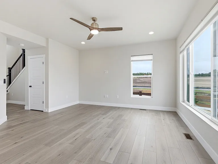 7389 Knapp Dr — Photo 16