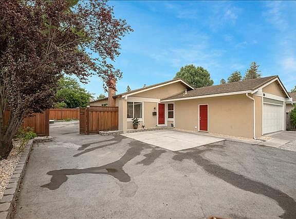 5th image of 202 Vineyard Dr
