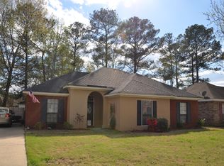 711 River Oaks Ct, Wetumpka, AL 36092