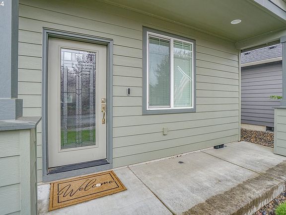 3rd image of 1406 NE 4th Ave
