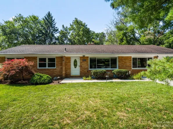 1123 Olden Rd, Ann Arbor, MI 48103