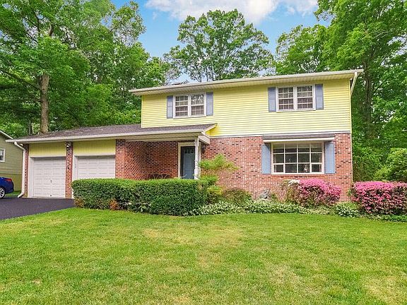 3rd image of 45901 Church Dr