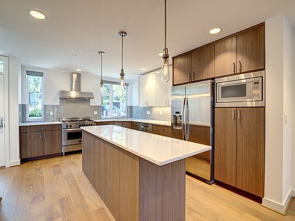 5th image of 162 107th Ave Se