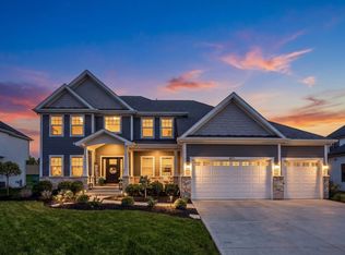 4211 Chinaberry Ln, Naperville, IL 60564
