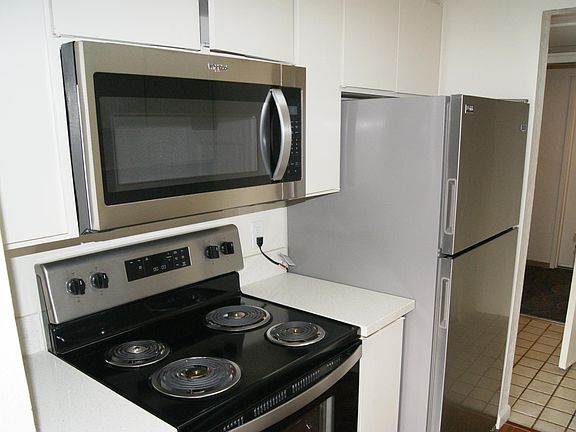 5th image of 350 N Civic Dr APT 505