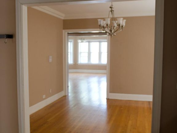 4th image of 2725 W Winnemac Ave APT 3