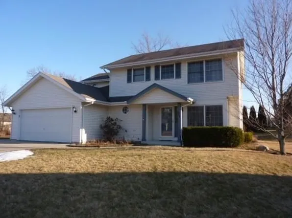 601 E Jessica Cir, Oak Creek, WI 53154