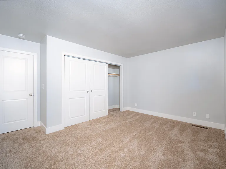 5050 Wilder Dr — Photo 12