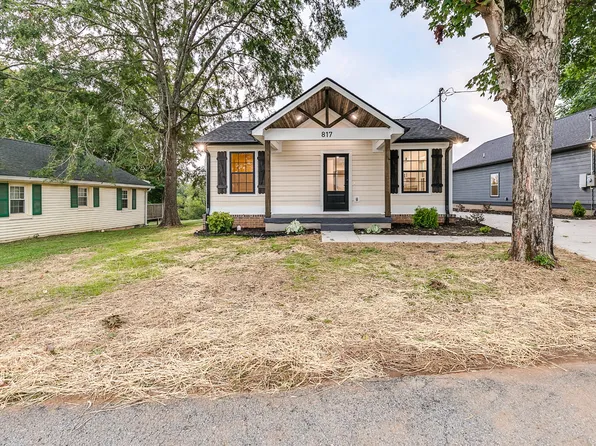 817 Fairview Dr, Columbia, TN 38401