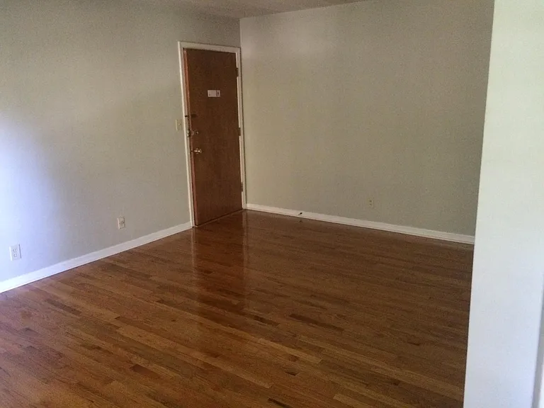 2557 Glenmary Ave #3 — Photo 1