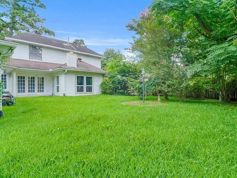 12407 Rosehill Ln — Photo 11