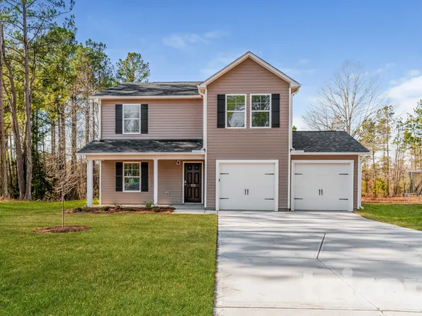 572 Lakerun Dr, Bunnlevel, NC 28323