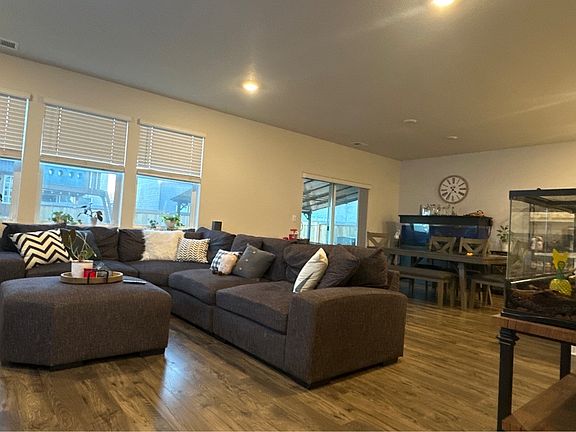 3rd image of 477 Himalaya St NE