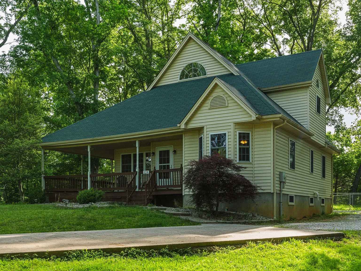 3 bed, 2669 sqft, $2,300 — Photo 2