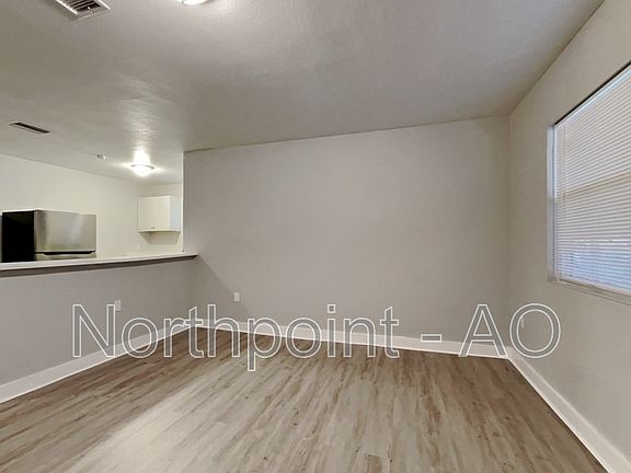5th image of 10116 N 11th St