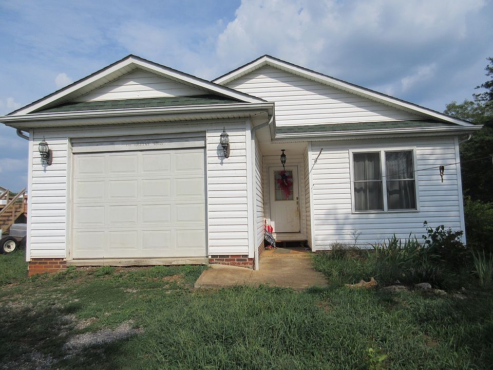 1st image of 4060 Carlton Dr