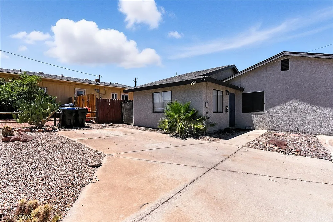 2 bed, 1.0 bath, 1432 sqft, $1,450 — Photo 2