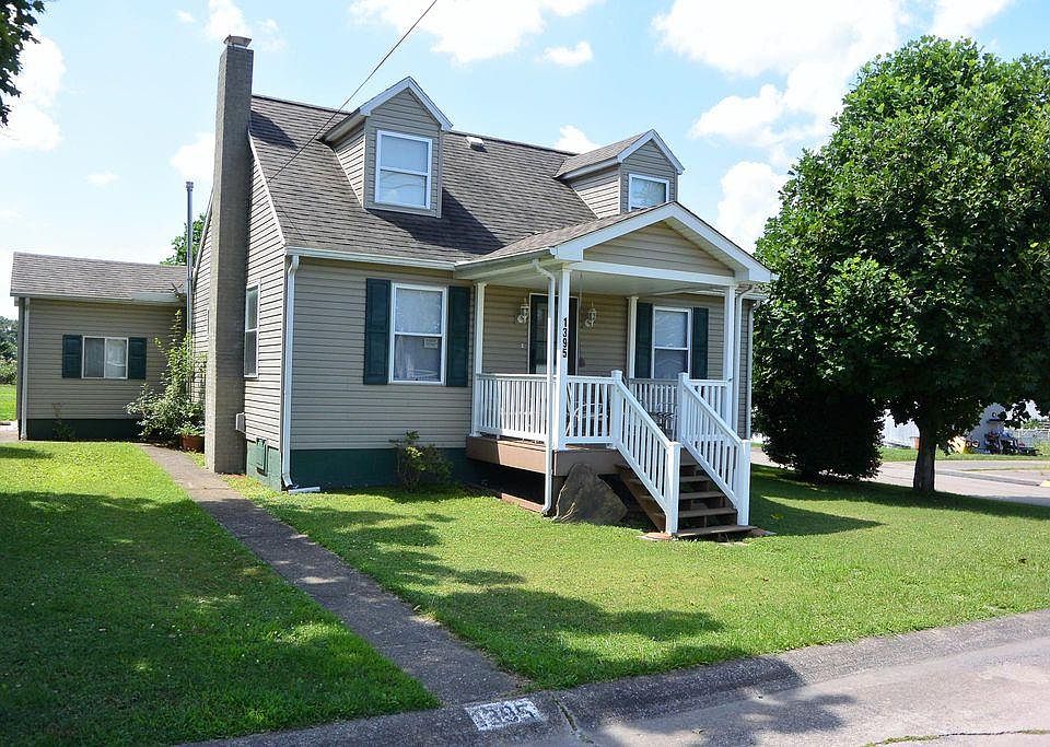 1st image of 1395 Fairfield St