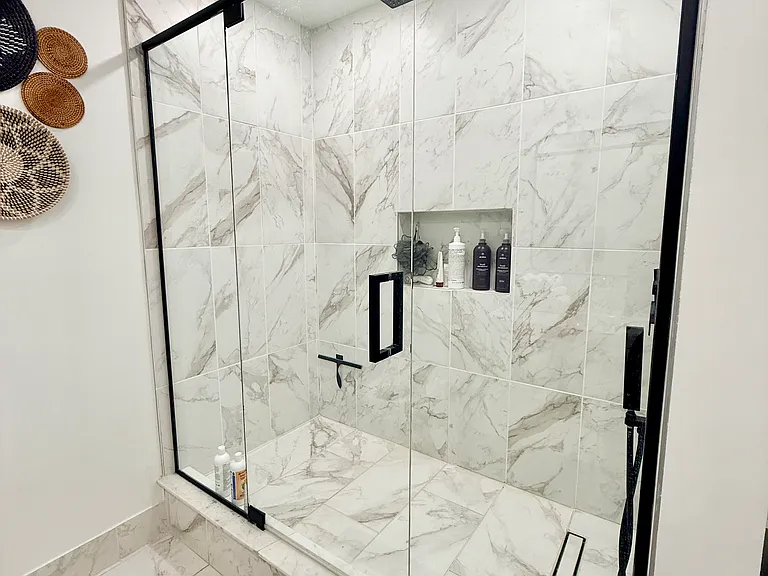 2317 W Wolfram St #413 — Photo 4