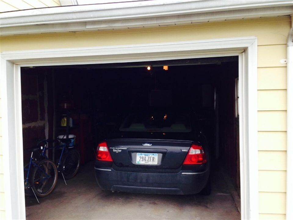 2nd image of 2621 Bridge Ave