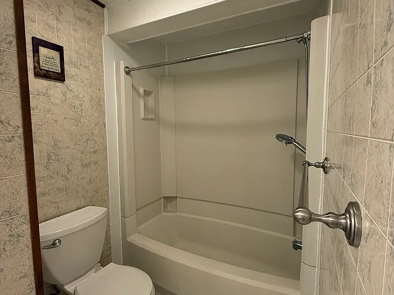 6580 Forest Glen Ave — Photo 12