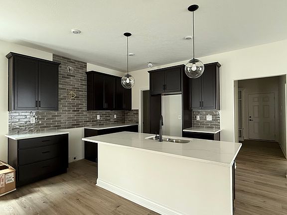 4th image of 1814 Cornell Ave