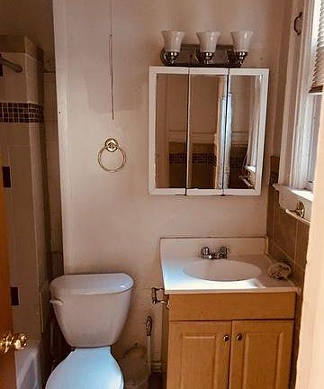 3rd image of 2527 N Orchard St #3Z