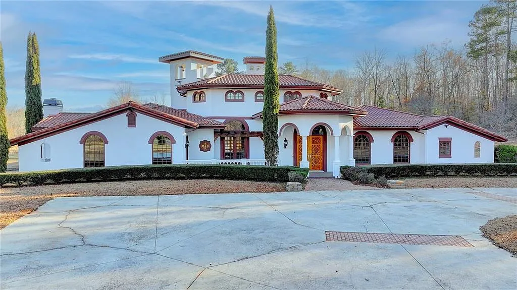 3 bed, 5.0 bath, 6256 sqft, $7,500 — Photo 1