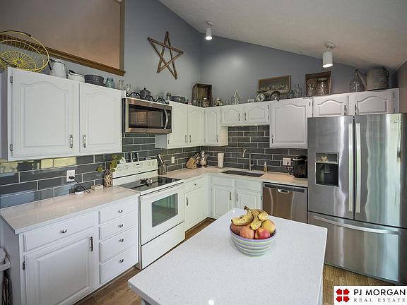 5th image of 5812 N 131st St