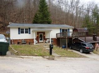 75 Hidden Vly, Chapmanville, WV 25508