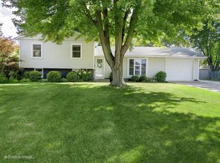 448 Natoma Cir, Carol Stream, IL 60188