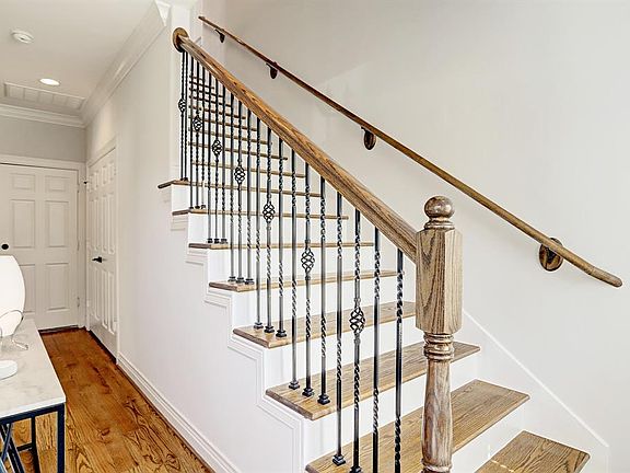 5th image of 1521 Rosewood St