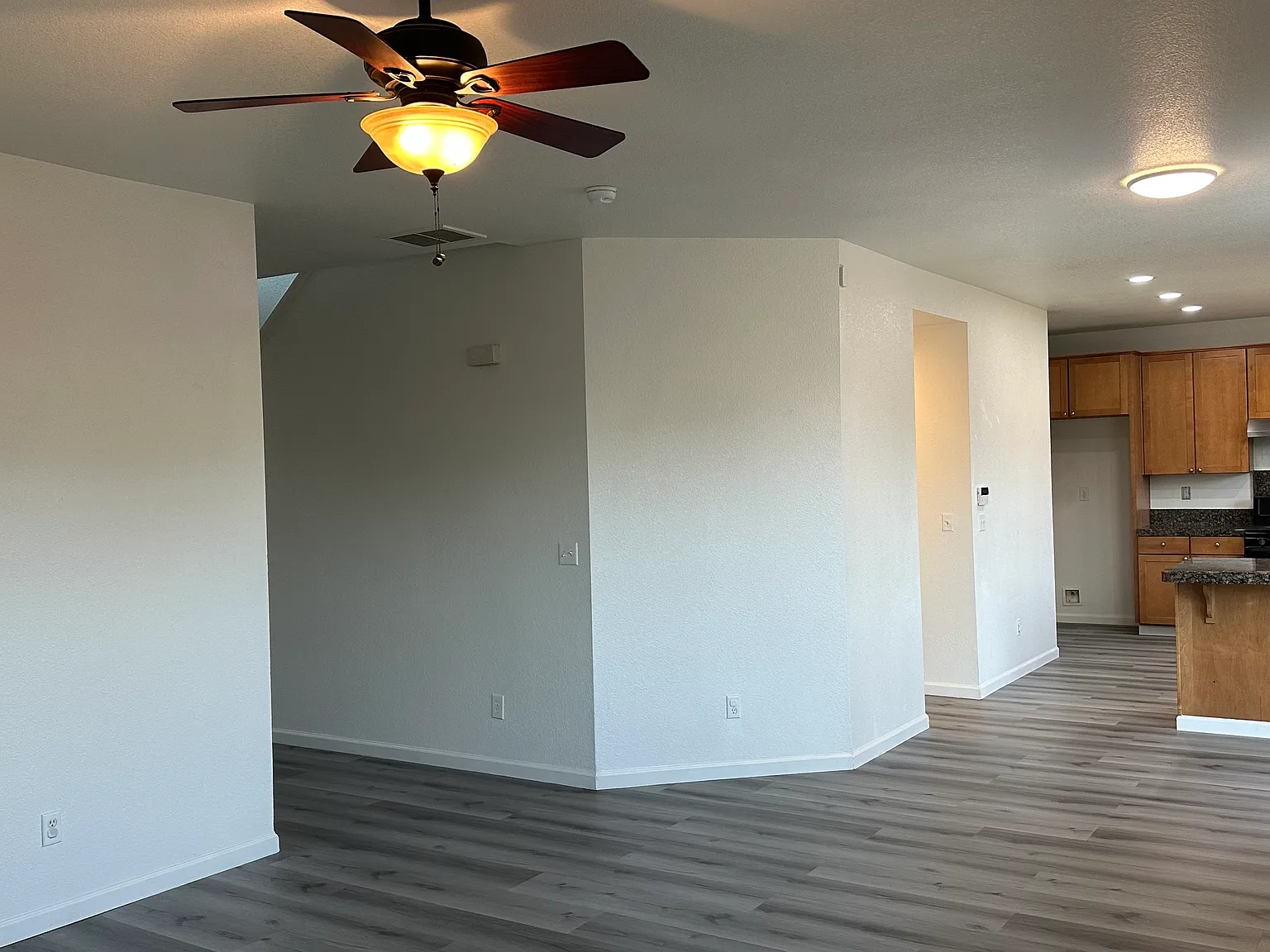 2528 Goldsmith Way — Photo 3