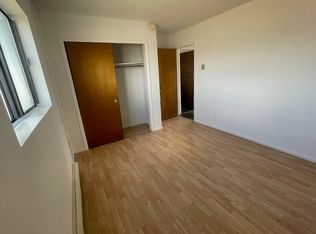 550 W 2nd St #6, Shoshoni, WY 82649