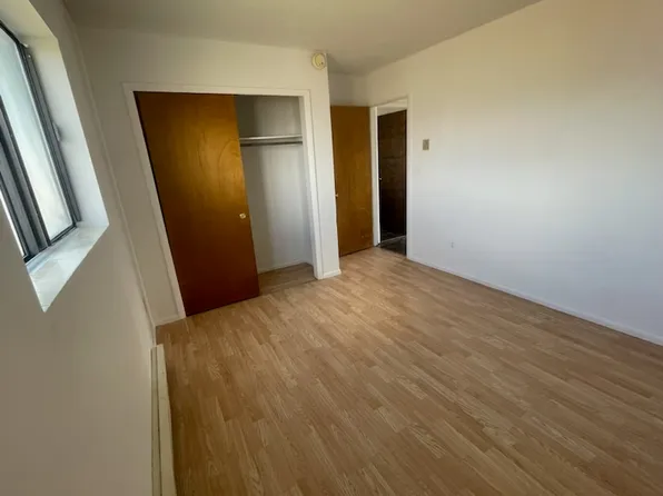 550 W 2nd St #6, Shoshoni, WY 82649